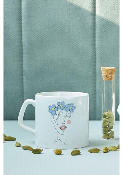 Art Çiçekli Kadın Tasarımlı Kahve Kupası Kupa