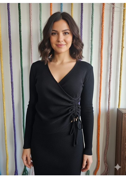 1587 Kruvaze Bağcık Detaylı Yumoş Triko Bluz