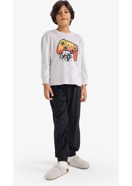Erkek Çocuk Pijama Takımı Kadife Baskılı Uzun Kollu Üst Uzun Alt F0878A825WN