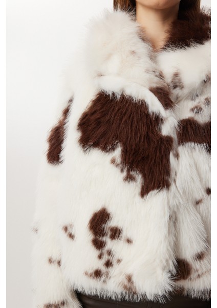 Hayvan Desenli Suni Kürk Ceket LZH0019 Kemik Kahverengi fırsatları