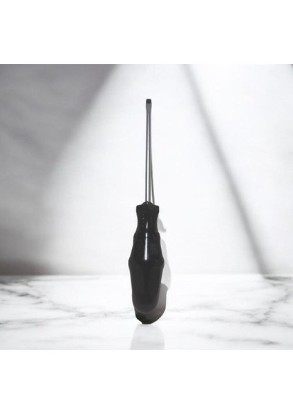 Tekli Tornavida Düz 5*125MM Siyah Renk Mıknatıslı modelleri