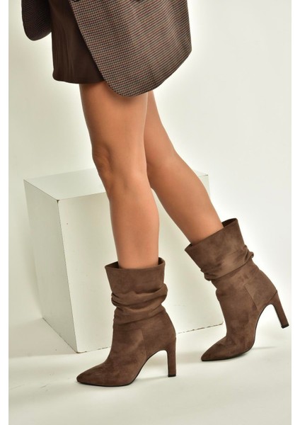R404020302 Toprak Kahve Süet Ince Topuklu Büzgülü Kadın Bot fırsatları