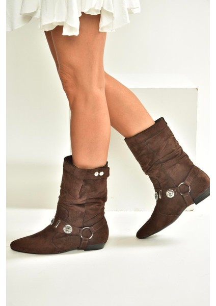 V380519002 Kahverengi Süet Düz Tabanlı Rahat Kalıp Kadın Bot modelleri