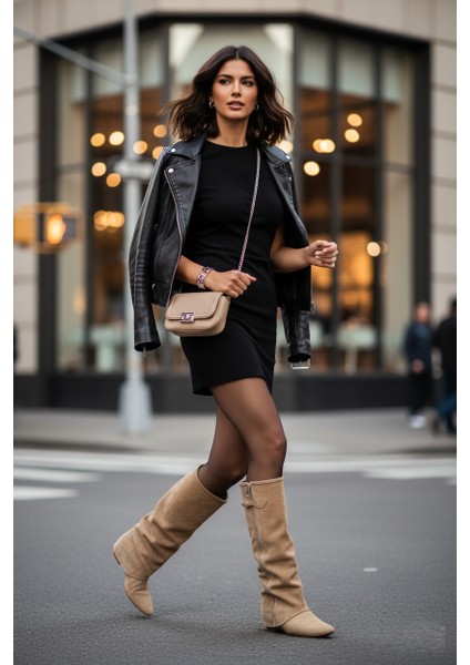 V380526402 Vizon Süet Düz Taban Fermuar Detaylı Kadın Çizme