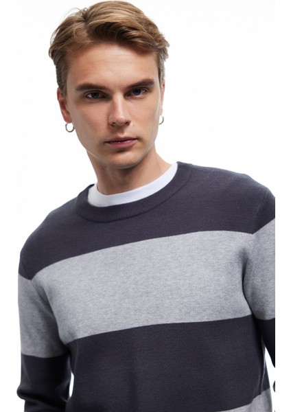 Uzun Kollu Bisiklet Yaka Çizgili Triko Kazak