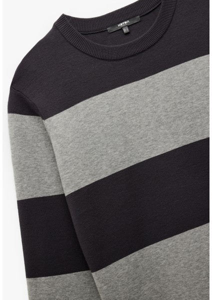 Uzun Kollu Bisiklet Yaka Çizgili Triko Kazak indirimleri