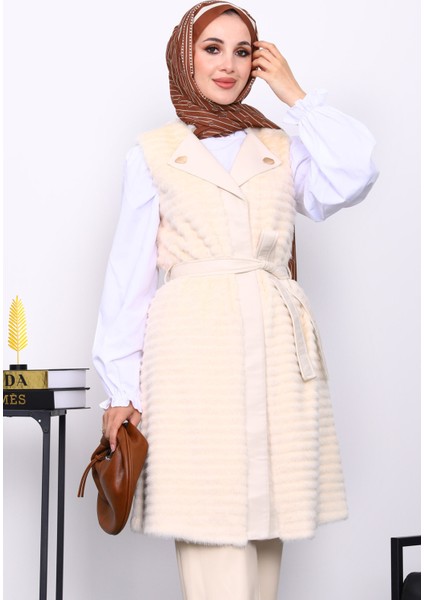 Krem Deri Detaylı Kemerli Yelek