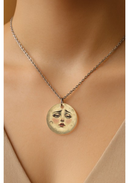 Şeffaf Sert Akrilik Kolye Ucu ve Üzeri Zincirli Desenli Kolye Ay Kız