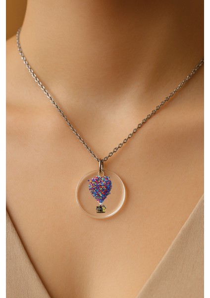 Şeffaf Sert Akrilik Kolye Ucu ve Üzeri Zincirli Desenli Kolye Balonlu Ev