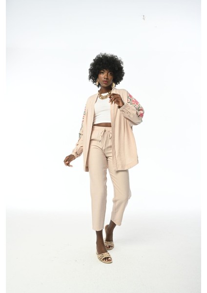 Kadın Sırtı ve Kolu Nakış Payet Işlemeli Oversıze Büyük Beden ve Tesettüre Uygun Kimono Ceket modelleri