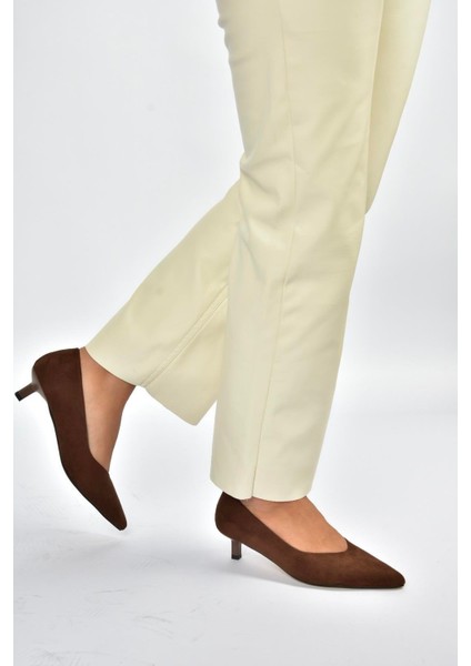 V404090302 Kahverengi Süet Sivri Burun Alçak Topuklu Kadın Ayakkabı modelleri