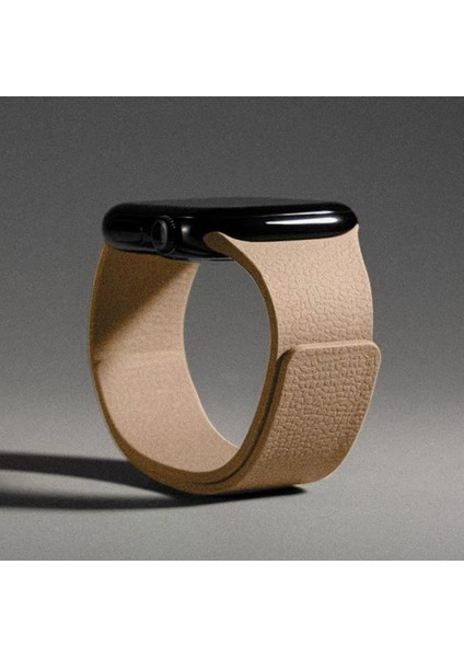 Apple Watch Series 11/10/9/8/7/se/se2/se3/ultra/ultra2/ultra3 Uyumlu 42/44/45/46/49MM Deri Görünümlü Yumuşak Dokulu Manyetik Mıknatıslı Kordon