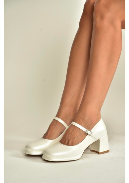 T820059109 Sedef Rugan Kalın Topuklu Kadın Ayakkabı modelleri