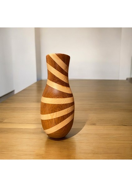 🌿 El Yapımı Ireko ve Çam Ağacından Ahşap Vazo modelleri