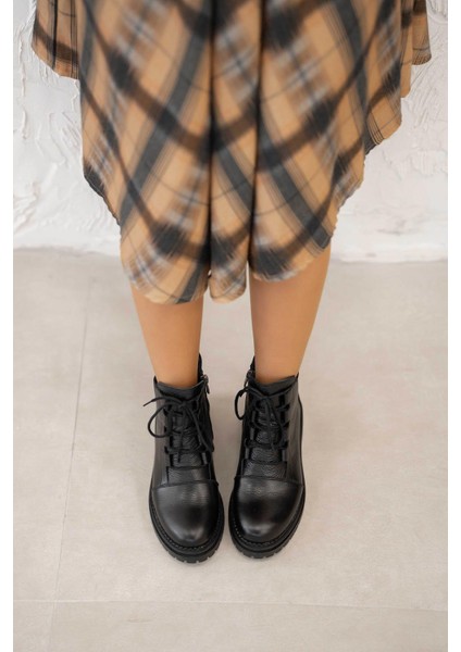 Anastasia Bağcıklı Hakiki Deri Kadın Bot Ksiyah modelleri