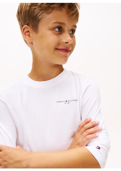 Nakışlı Beyaz Erkek Çocuk T-Shirt KS0KS00655YBR modelleri