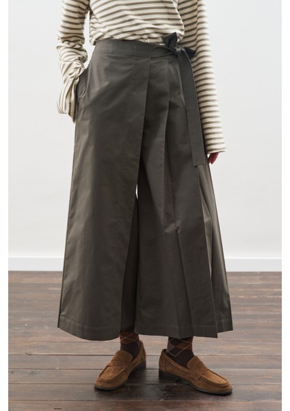 Etek Görünümlü Pantolon Koyu Yeşil fırsatları