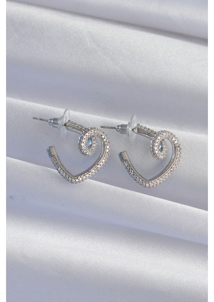 Bfs Pirinç Gümüş Renk Zirkon Taşlı Kıvrımlı Yarım Kalp Küpe fiyatları