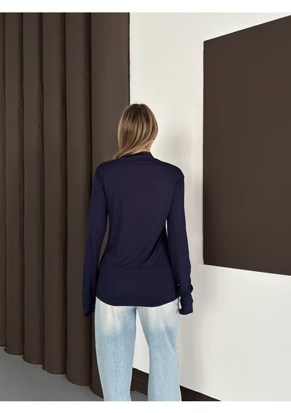 Kadın Parmak Detaylı Body indirimleri