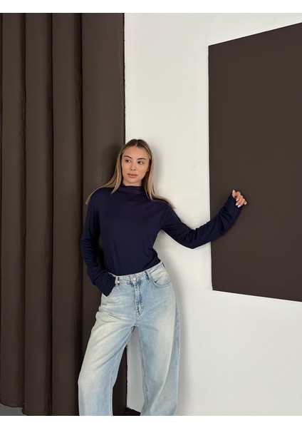 Kadın Parmak Detaylı Body