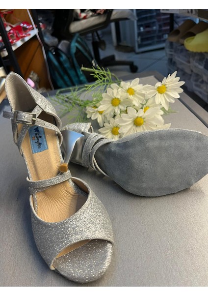 Gümüş Simli 8,5 cm 13 Pont Kapalı Topuk Tango, Dans ve Salon Ayakkabısı El Emeği Özel Seri Üretim modelleri
