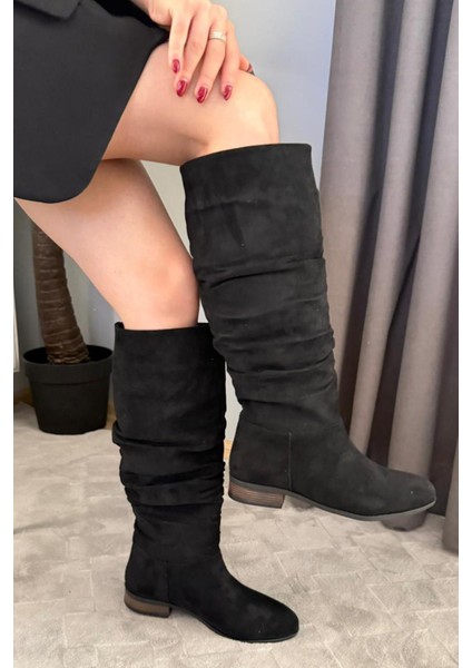 Kadın Mika Siyah Süet Düz Taban Büzgülü Diz Altı Boy Çekme Çizme modelleri