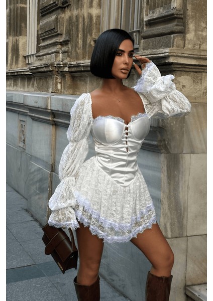 Önü Fırfırlı Altı Volanlı Elbise modelleri