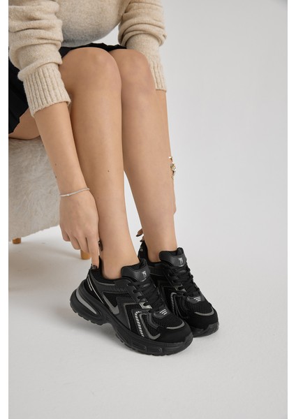 Kadın Siyah Kalın Hafif Faylon Taban File Detaylı Bağcıklı Spor Ayakkabı fırsatları