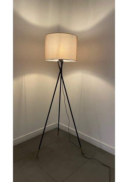 Papel Eskitme Şapkalı Siyah Tripot Ayaklı Dekoratif Salon Lambader indirimleri