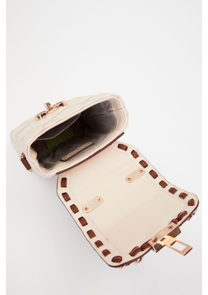 Krem Dikdörtgen Form El Çantası modelleri