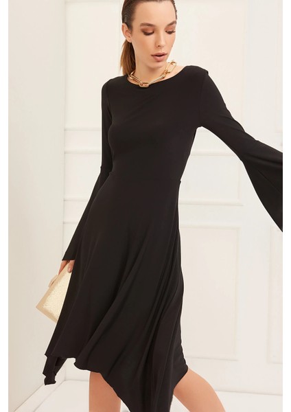 Kadın Siyah Asimetrik Kesim Elbise 19L6477