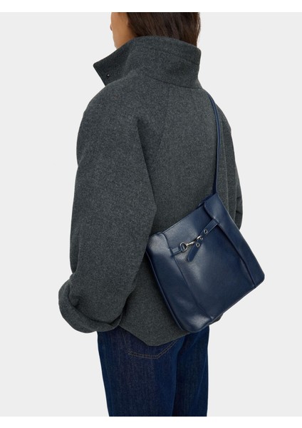 Yan Katlamalı Bucket Çanta