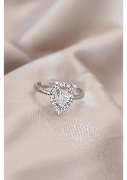 Bfs Ayarlamalı Silver Renk Metal Zirkon ve Kristal Taşlı Damla Model Yüzük