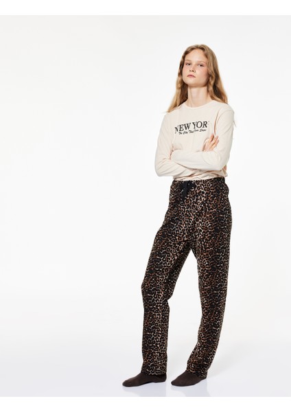 Pamuklu Baskı Detaylı Pijama Takımı fiyatları
