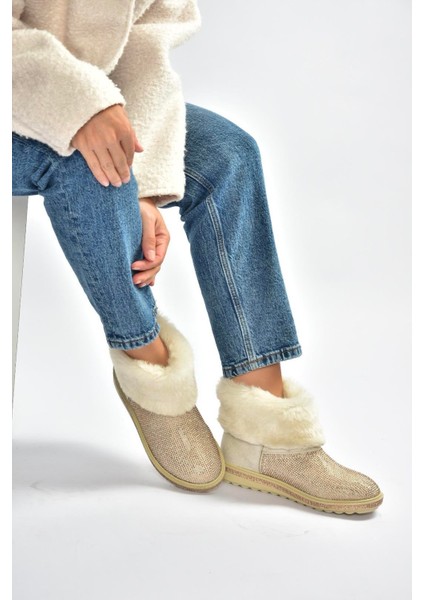 V250014702 Bej Süet Tüylü Kadın Bot