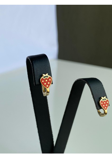 14 Ayar Altın Çilek Model J Küpe fırsatları