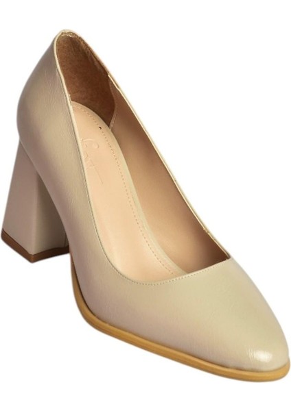 V676680060 Bej Rustik Kalın Topuklu Kadın Ayakkabı