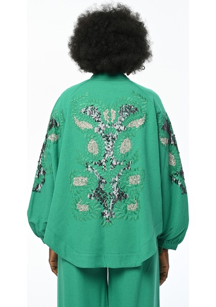 Kadın Sırtı ve Kolu Nakış Payet Işlemeli Oversıze Büyük Beden ve Tesettüre Uygun Kimono Ceket