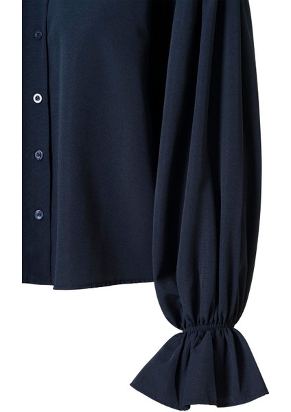 Kolu Volanlı Gömlek Lacivert fırsatları