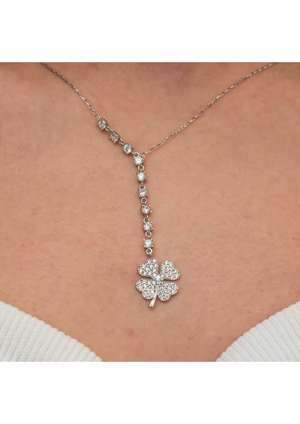 Gümüş Sıralı Zirkon Taşlı Yonca Kadın Kolye
