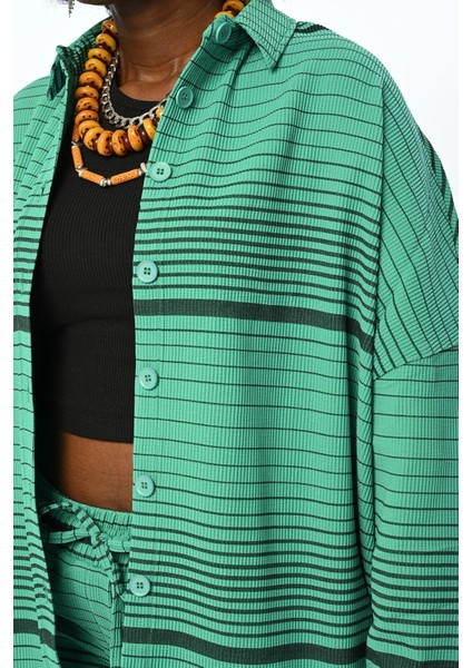 Yatay Çizgi Desenli Oversize Kesim Gömlek modelleri