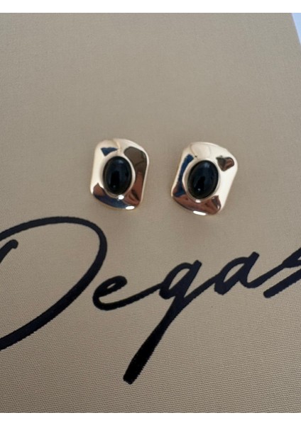 Vintage Tasarım Kare Model Siyah Gold Çelik Küpe modelleri