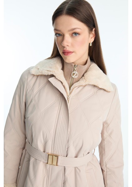 Peluş Yaka ve Kol Detaylı Kapitone Mont fiyatları