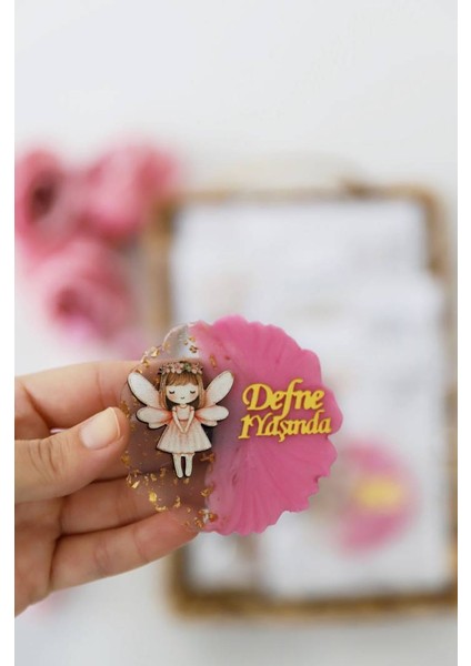 Pembe Kanatlı Kanatlı Peri Kız Figürlü Kişiye Özel Kız Çocuk Doğum Günü Epoksi Magnet 20ADET