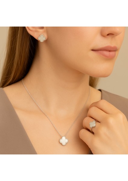 925 Ayar Rodyum Kaplama Sedef Taşlı Yonca Model Gümüş Takı Sitesi