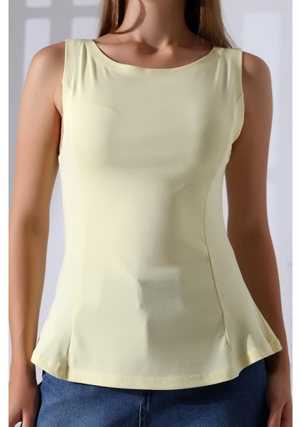 Relax Fit Rahat Kesim Kayıkçı Yaka Eteği Volanlı Yanları Kuplu Basic Kolsuz Kadın T-Shirt 22070 Açık Sarı fiyatları