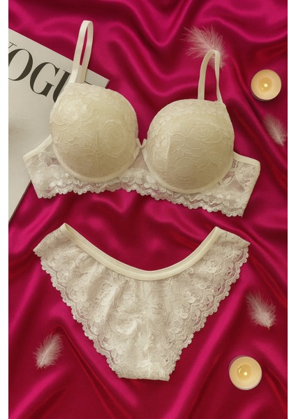 Beyaz Dantel Detaylı Push Up Sütyen Takımı