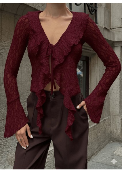 Siyah Dantel Bağlama Detaylı Bluz fiyatları