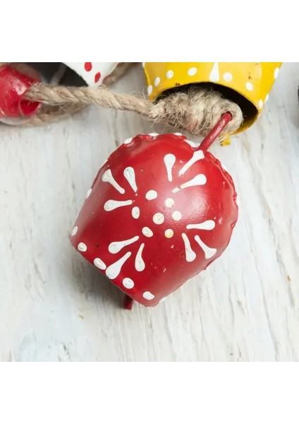 Desenli 4'lü Çan Süs Seti fırsatları