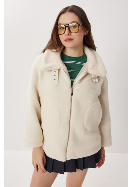 Yakası Kemer Detaylı Peluş Mont LRV0119 Kemik fiyatları